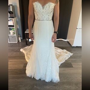 Brand new wedding dress
